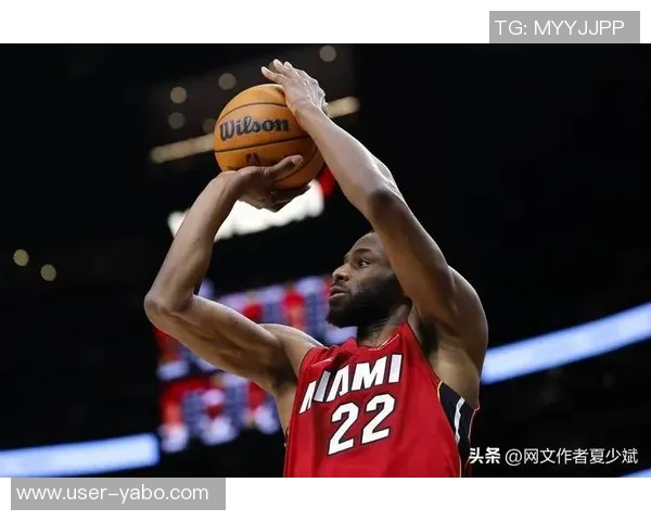 鲍威尔表现出色三分精准罚球稳定助力球队争胜